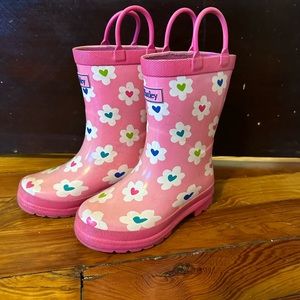 Hatley Rainboots- Pink Heart Flowers size 9